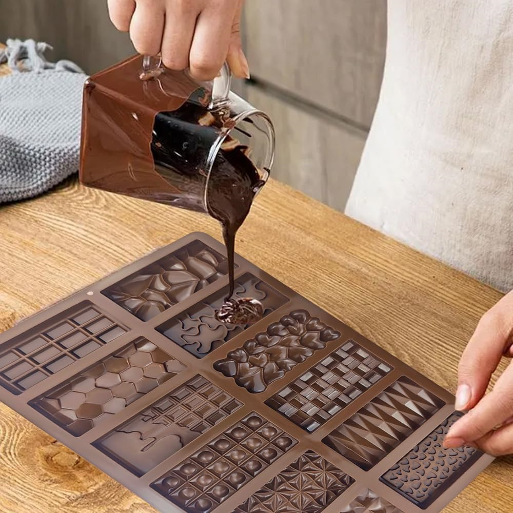 12 In 1 Chocolate Molds Dubai  – Kitchen Baking Molds recenzja i cena